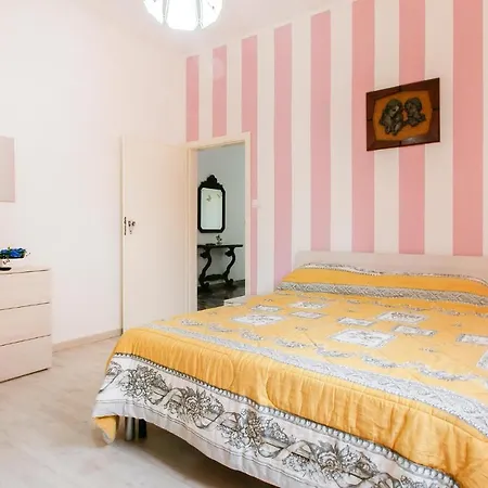 Awesome In With Kitchen Apartman